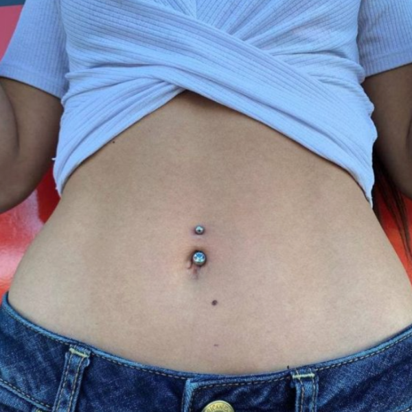 belly piercing